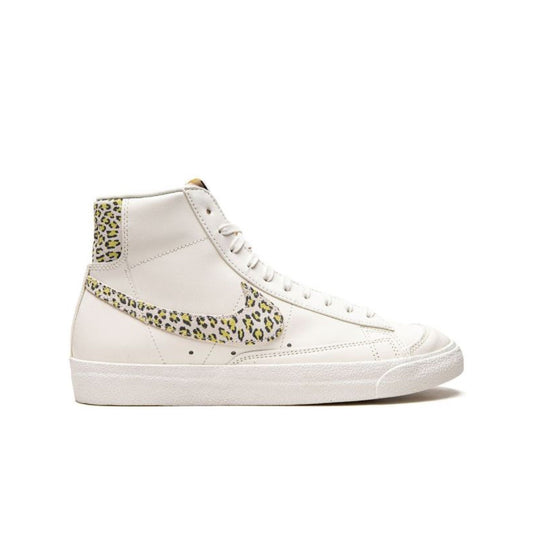 Nike Blazer Mid '77 SE "Sail/Light Lemon Twist/Black/S" sneakers - SNOWKICK’S